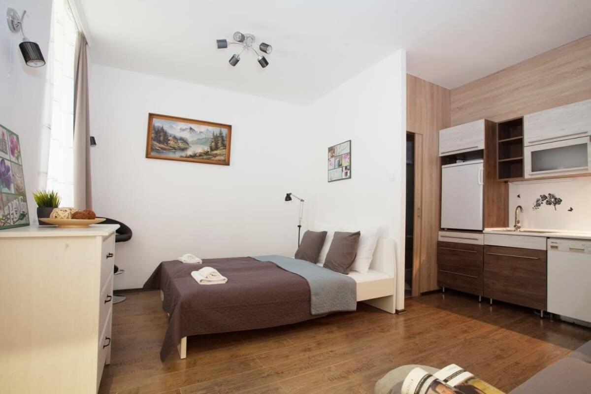Very Central, Comfy Studio Budapest Exteriör bild