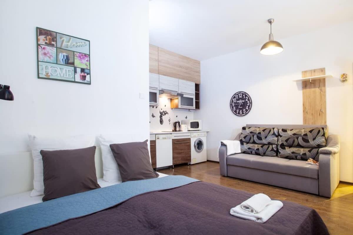 Very Central, Comfy Studio Budapest Exteriör bild